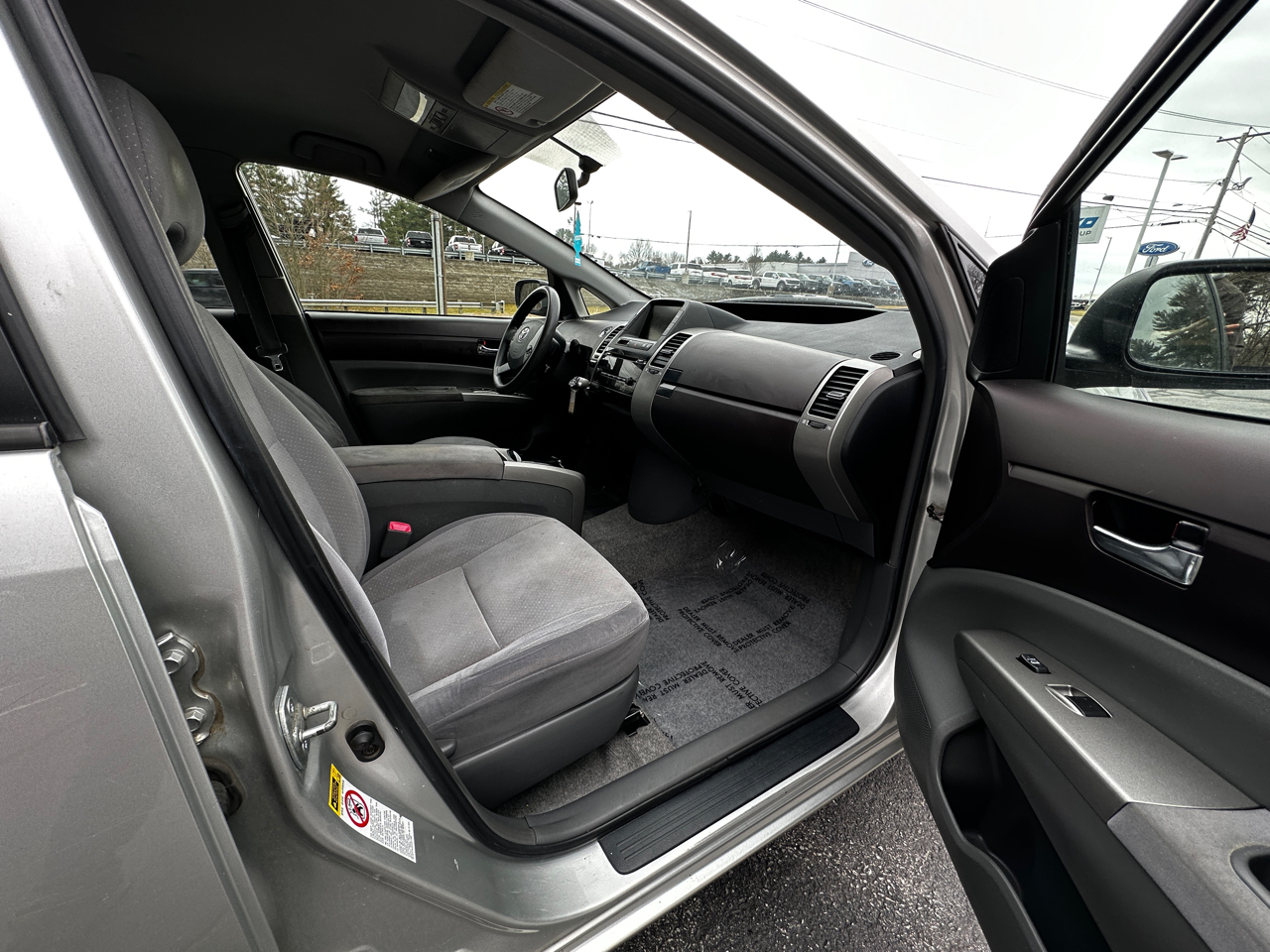 Used 2005 Toyota Prius 4Door Liftback for Sale in Raynham MA 02767