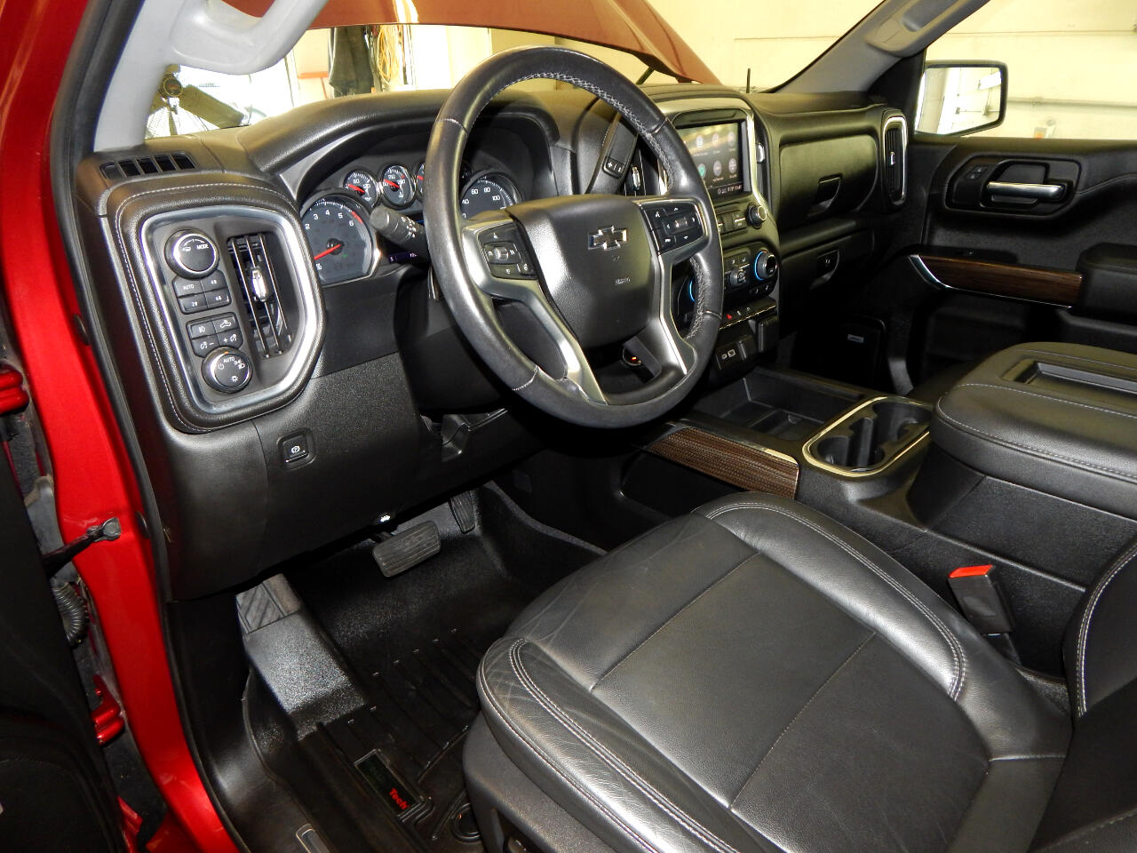 Chevrolet Silverado 1500 4WD Crew Cab 147" RST 2020 Chevrolet Silverado 1500 4WD Crew Cab 147" RST 2020