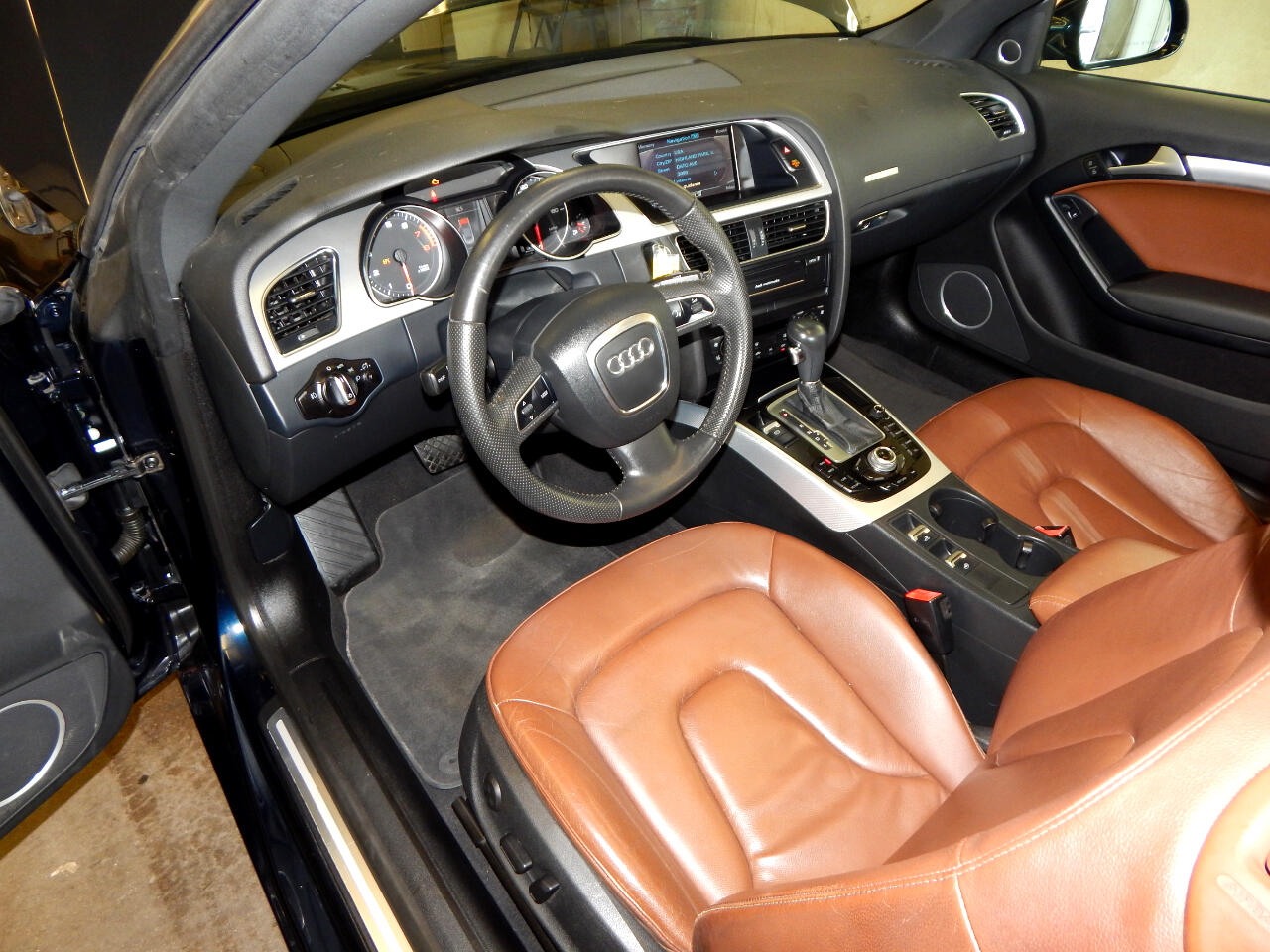 Audi A5 2dr Cabriolet Auto quattro 2.0T Premium Plus 2011 Audi A5 2dr Cabriolet Auto quattro 2.0T Premium Plus 2011