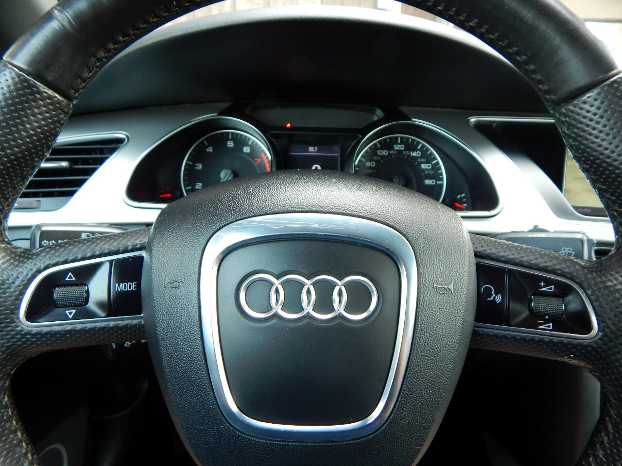 Audi A5 2dr Cabriolet Auto quattro 2.0T Premium Plus 2011 Audi A5 2dr Cabriolet Auto quattro 2.0T Premium Plus 2011