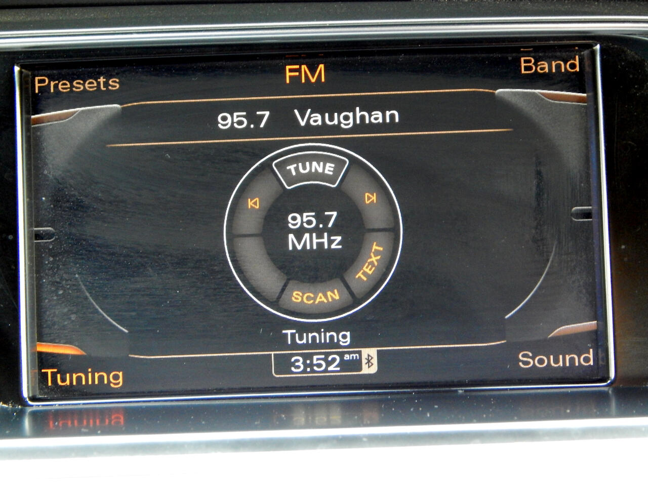 Audi A5 2dr Cabriolet Auto quattro 2.0T Premium Plus 2011 Audi A5 2dr Cabriolet Auto quattro 2.0T Premium Plus 2011