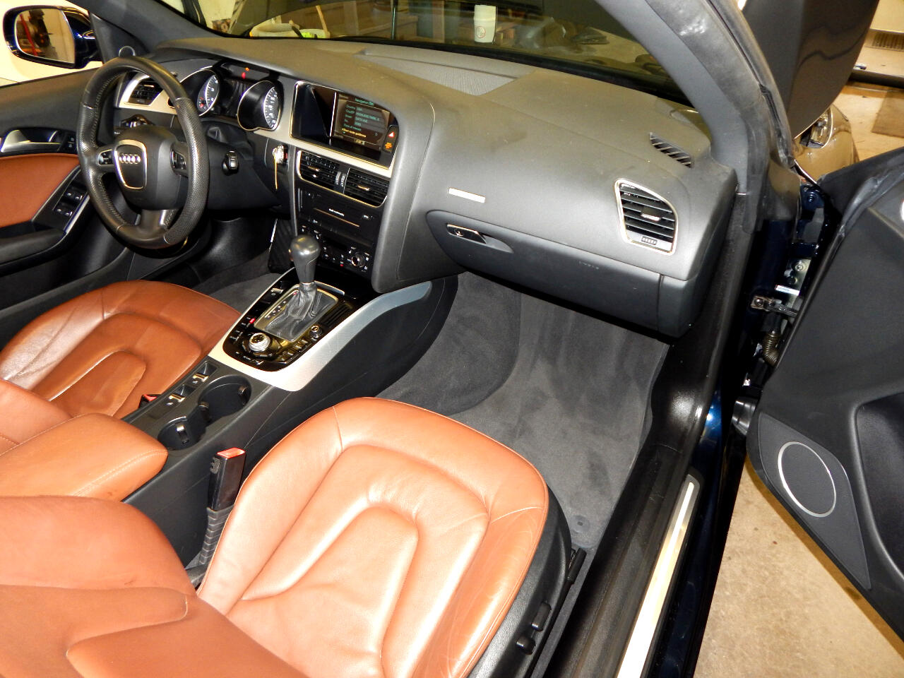 Audi A5 2dr Cabriolet Auto quattro 2.0T Premium Plus 2011 Audi A5 2dr Cabriolet Auto quattro 2.0T Premium Plus 2011