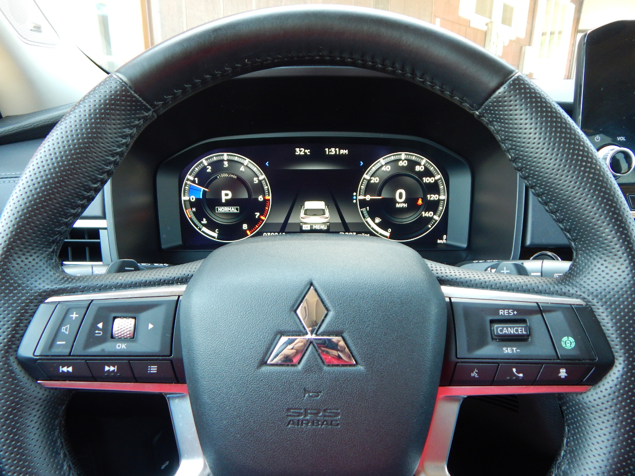 2024 Mitsubishi Outlander SE Black Edition photo 13