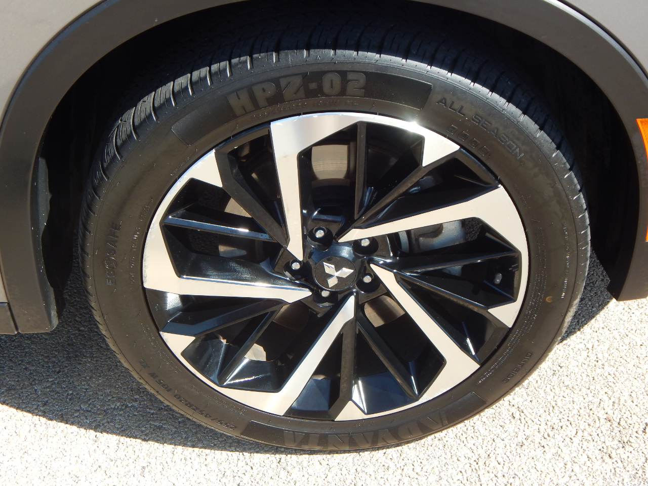 2024 Mitsubishi Outlander SE Black Edition photo 32