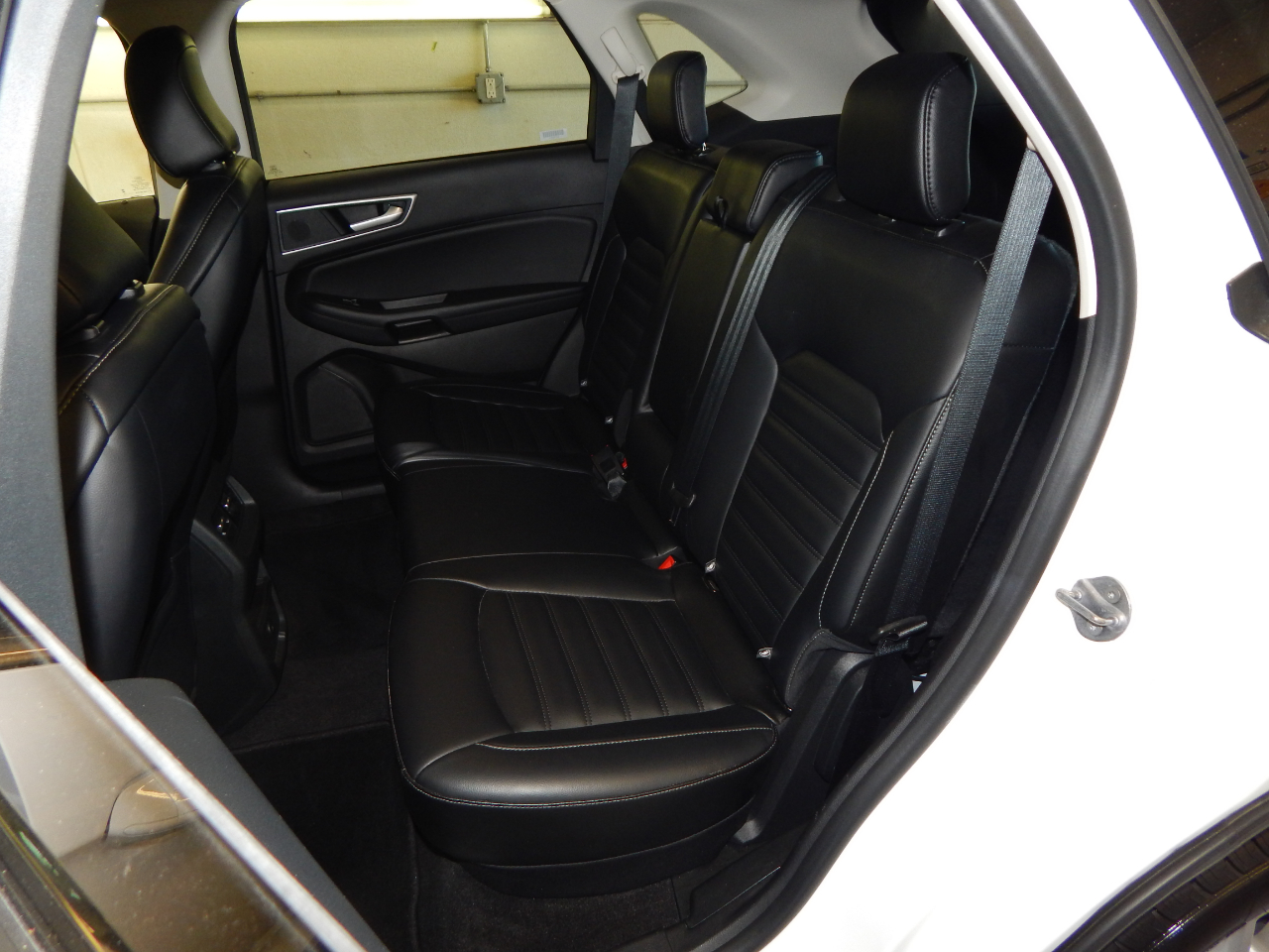 2024 Ford Edge SEL photo 4
