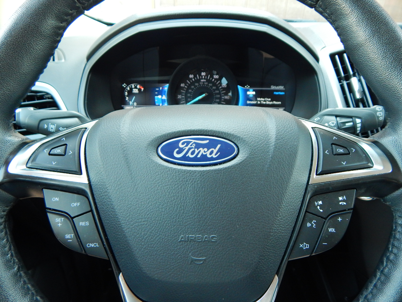 2024 Ford Edge SEL photo 6