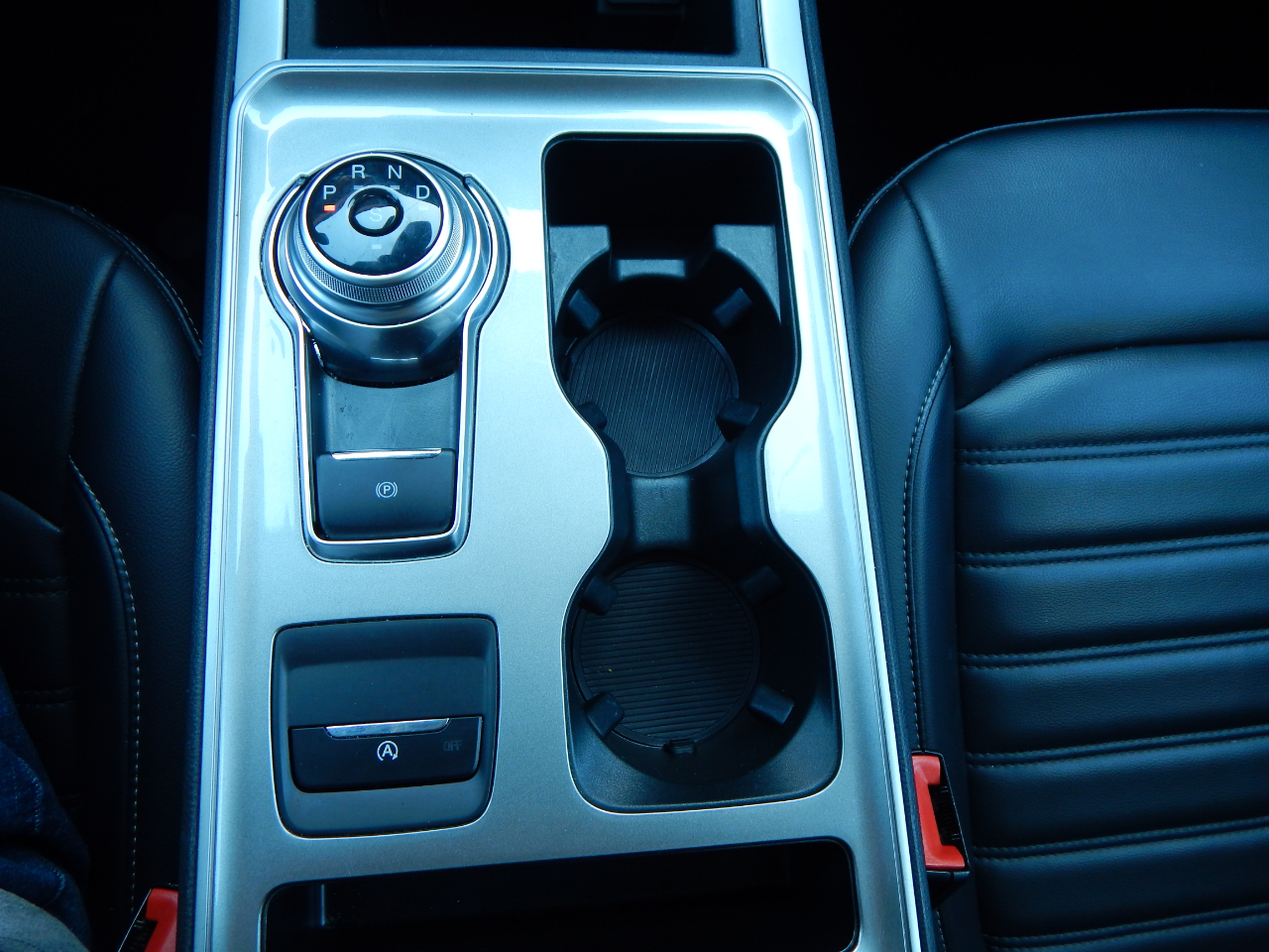 2024 Ford Edge SEL photo 15