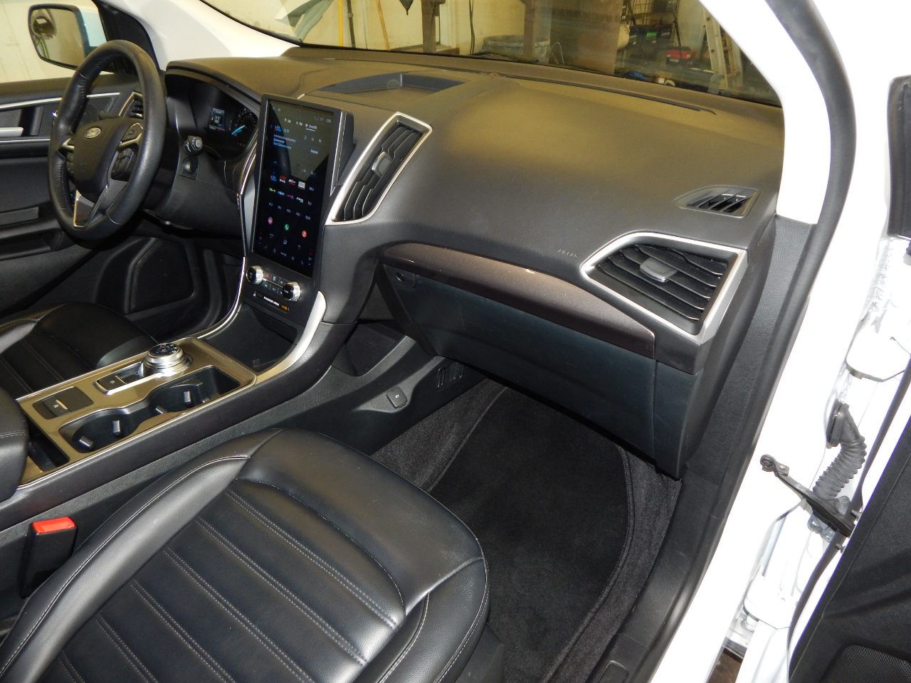 2024 Ford Edge SEL photo 23