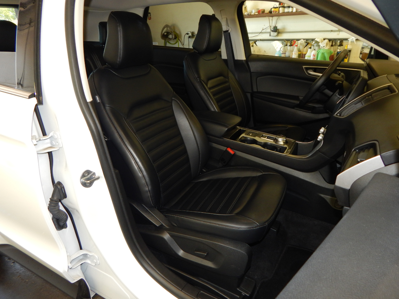 2024 Ford Edge SEL photo 24