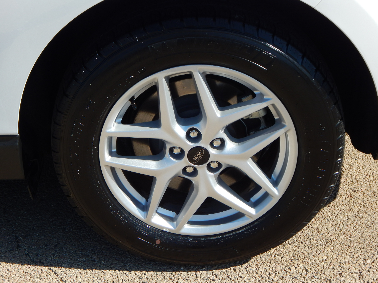 2024 Ford Edge SEL photo 28
