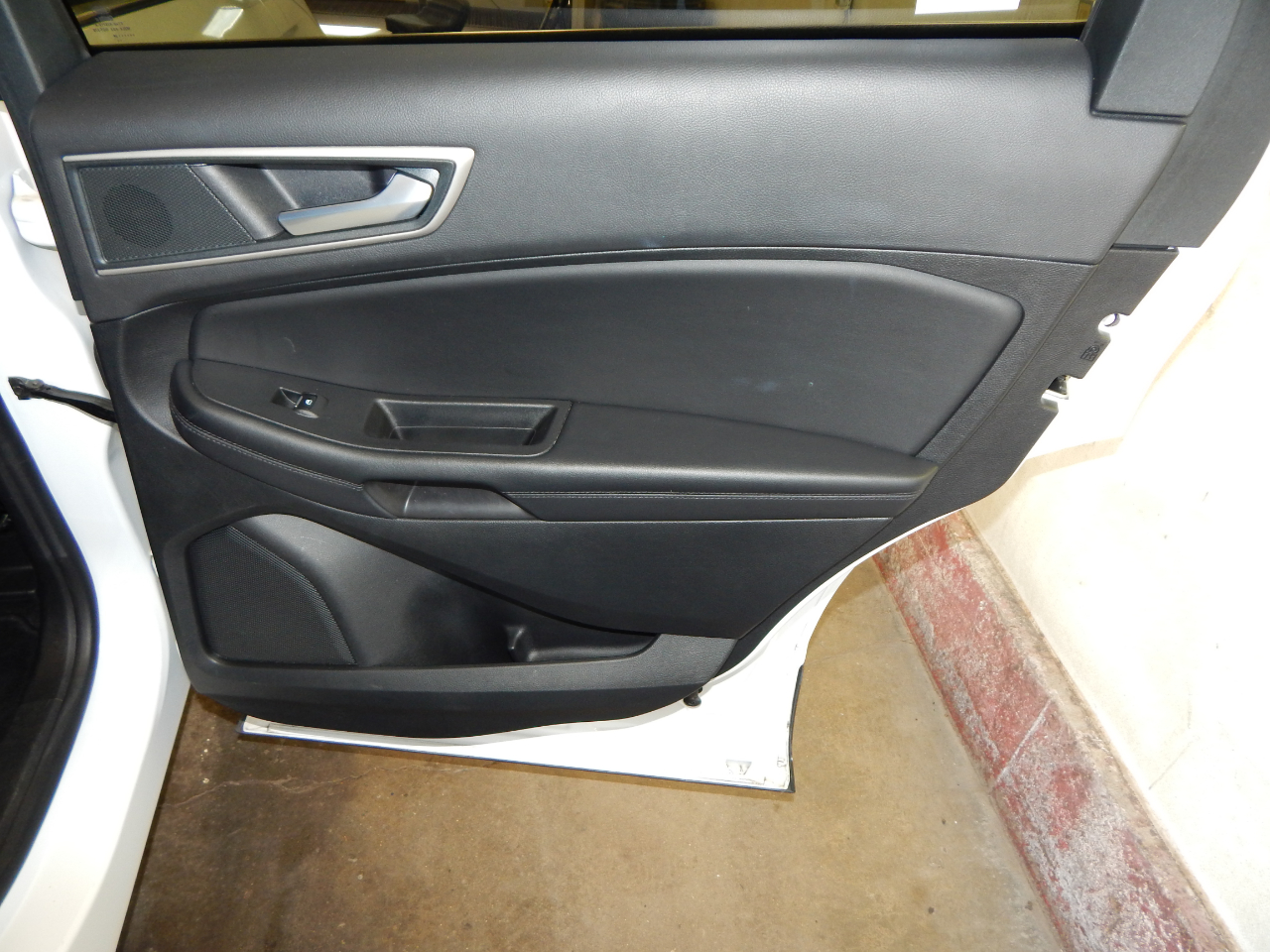 2024 Ford Edge SEL photo 32