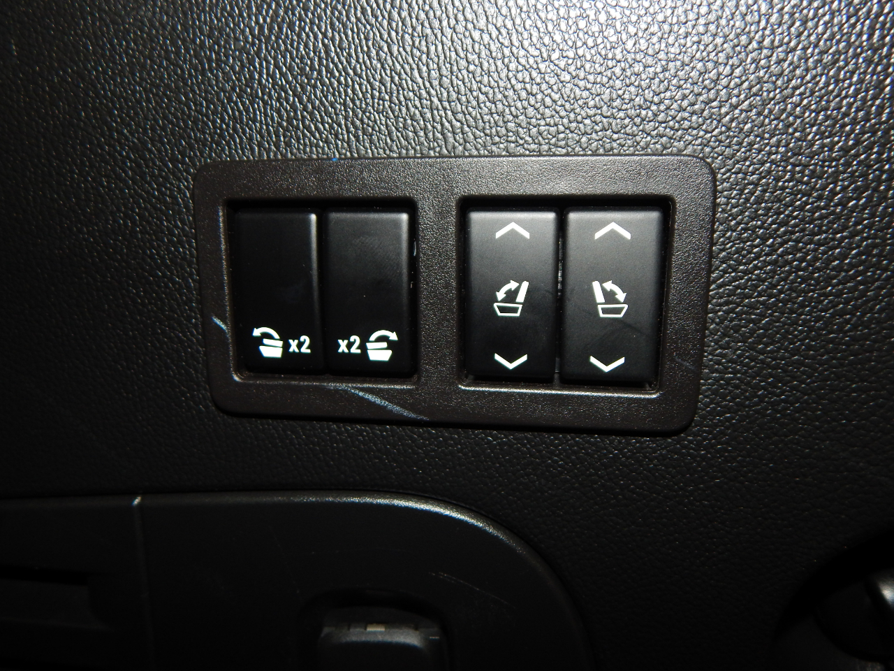 Chevrolet Tahoe 4WD 4dr LT 2020