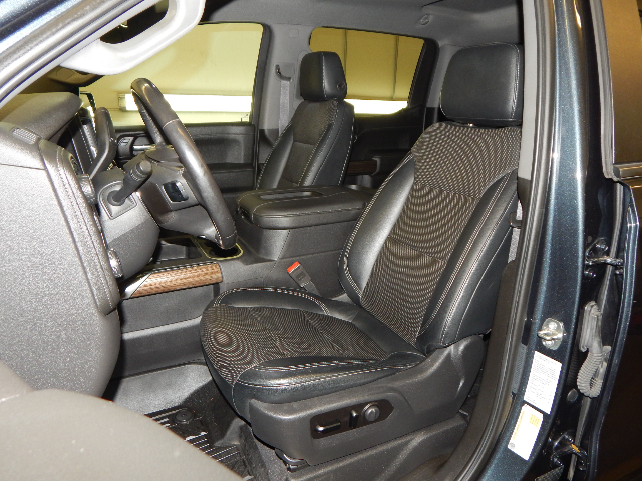 Chevrolet Silverado 1500 4WD Crew Cab 147" RST 2020