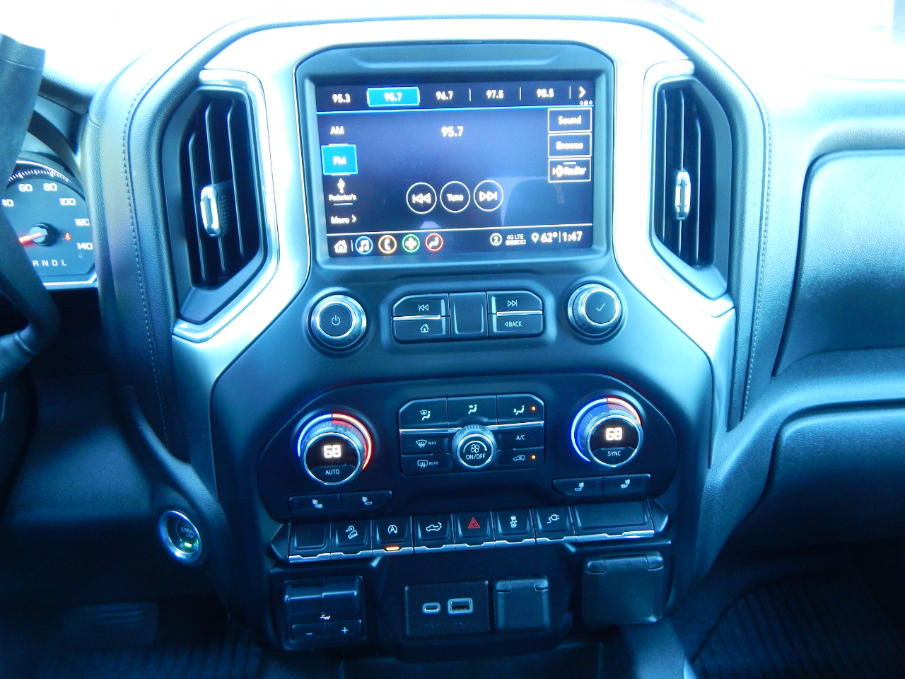 Chevrolet Silverado 1500 4WD Crew Cab 147" RST 2020