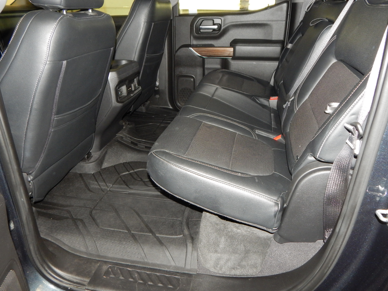 Chevrolet Silverado 1500 4WD Crew Cab 147" RST 2020