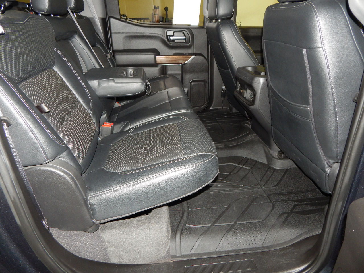 Chevrolet Silverado 1500 4WD Crew Cab 147" RST 2020