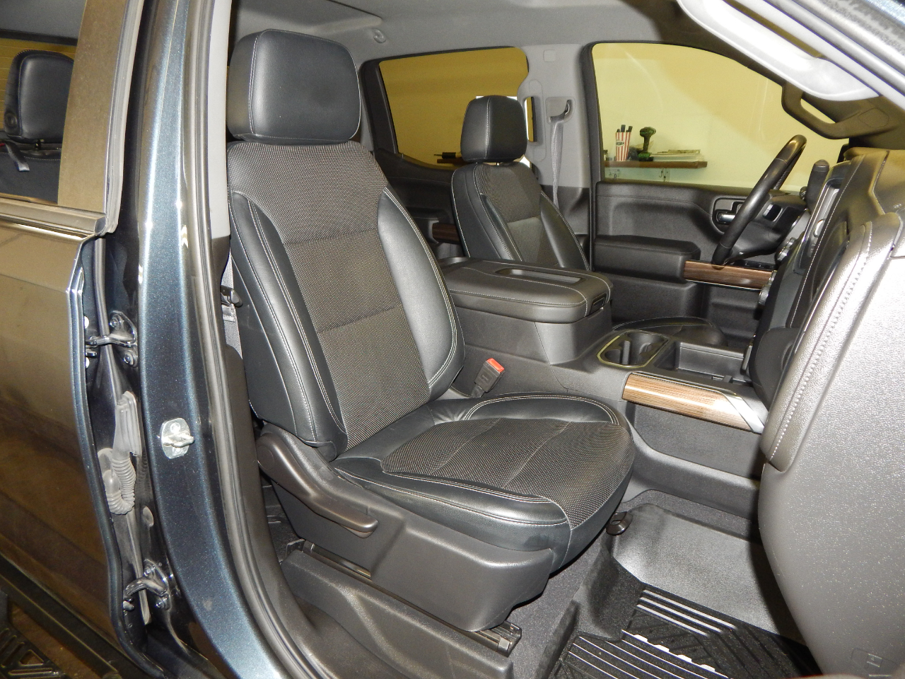 Chevrolet Silverado 1500 4WD Crew Cab 147" RST 2020