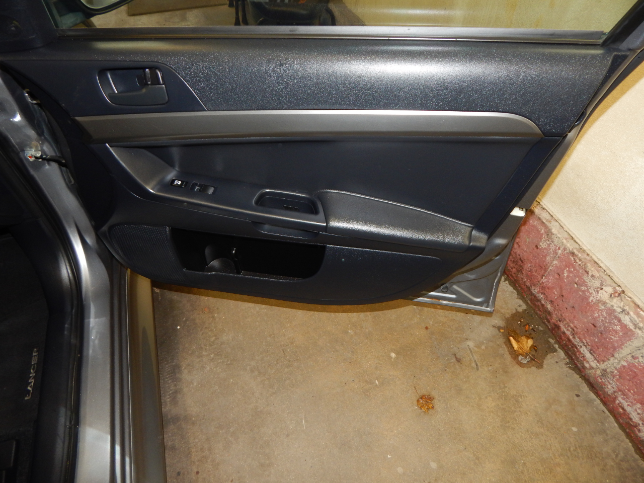 Mitsubishi Lancer 4dr Sdn CVT SE AWD 2012