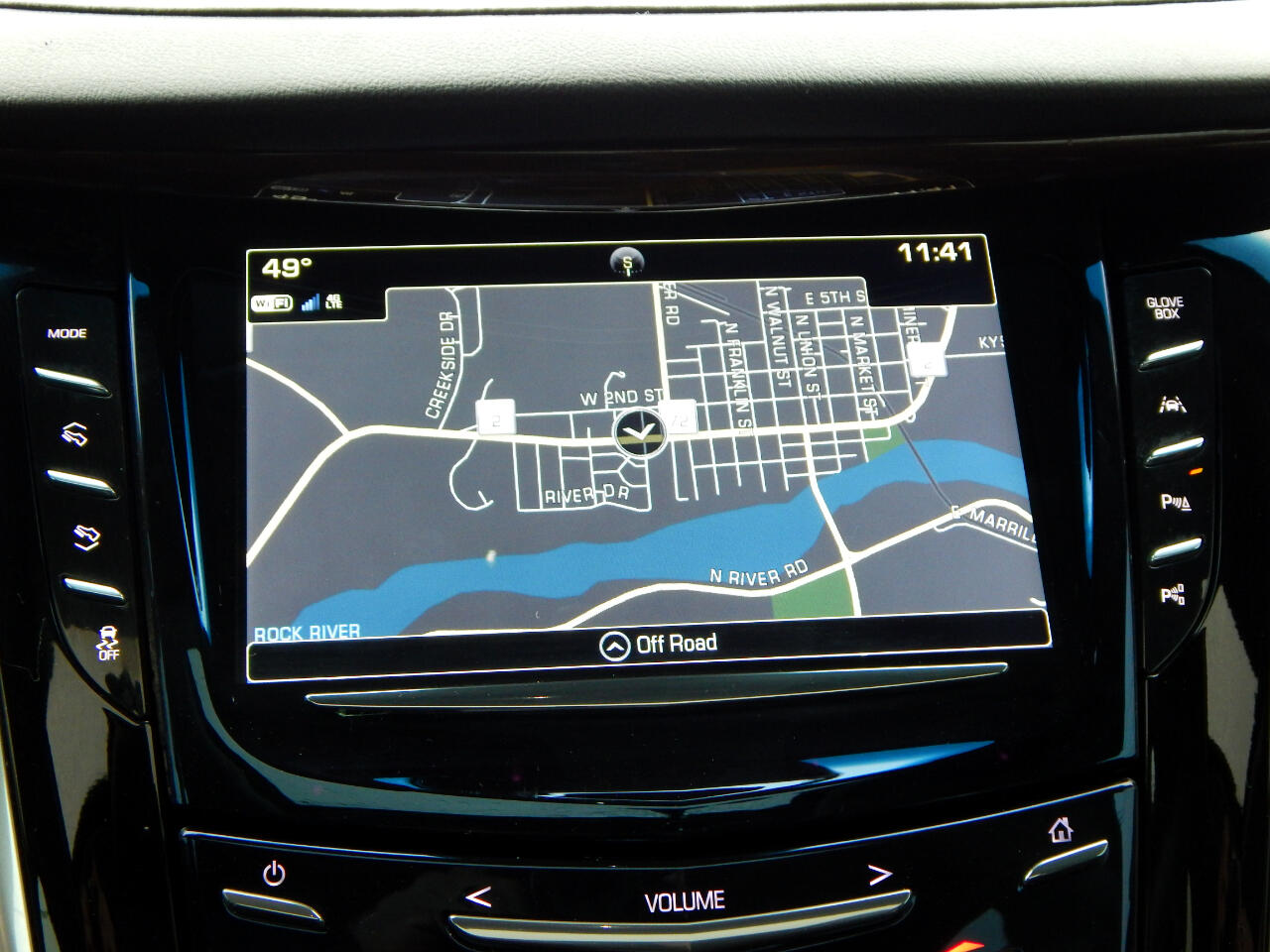 Cadillac Escalade ESV 4WD 4dr Luxury 2018