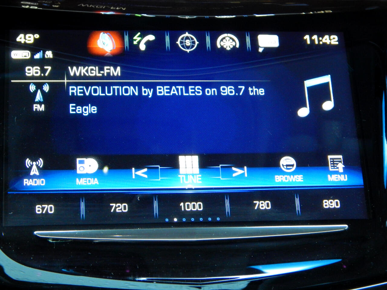 Cadillac Escalade ESV 4WD 4dr Luxury 2018