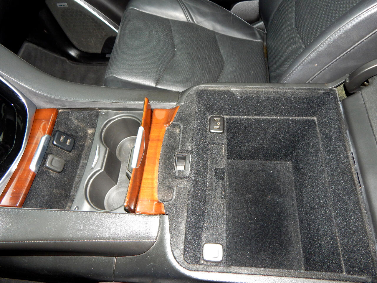 Cadillac Escalade ESV 4WD 4dr Luxury 2018