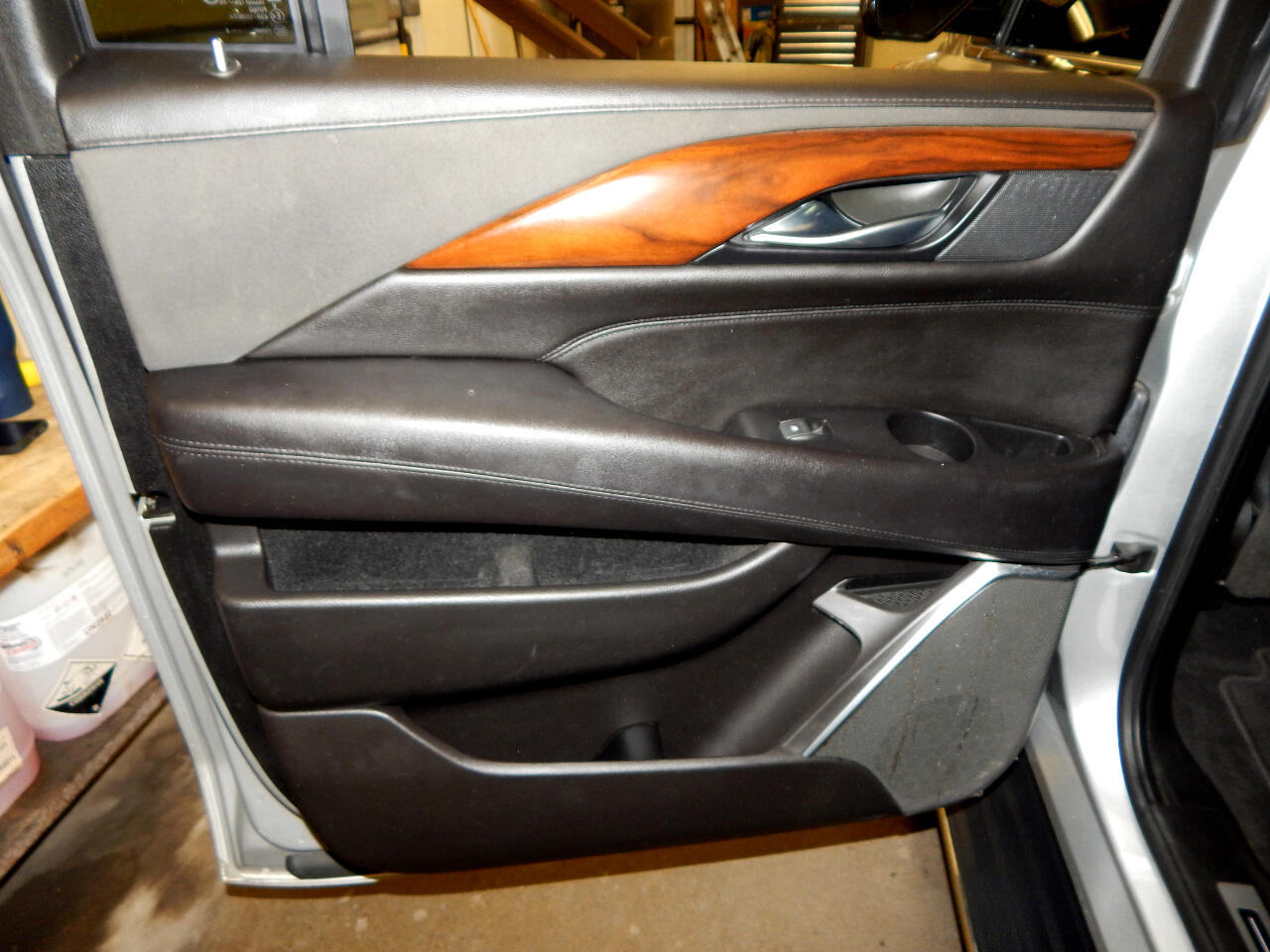 Cadillac Escalade ESV 4WD 4dr Luxury 2018