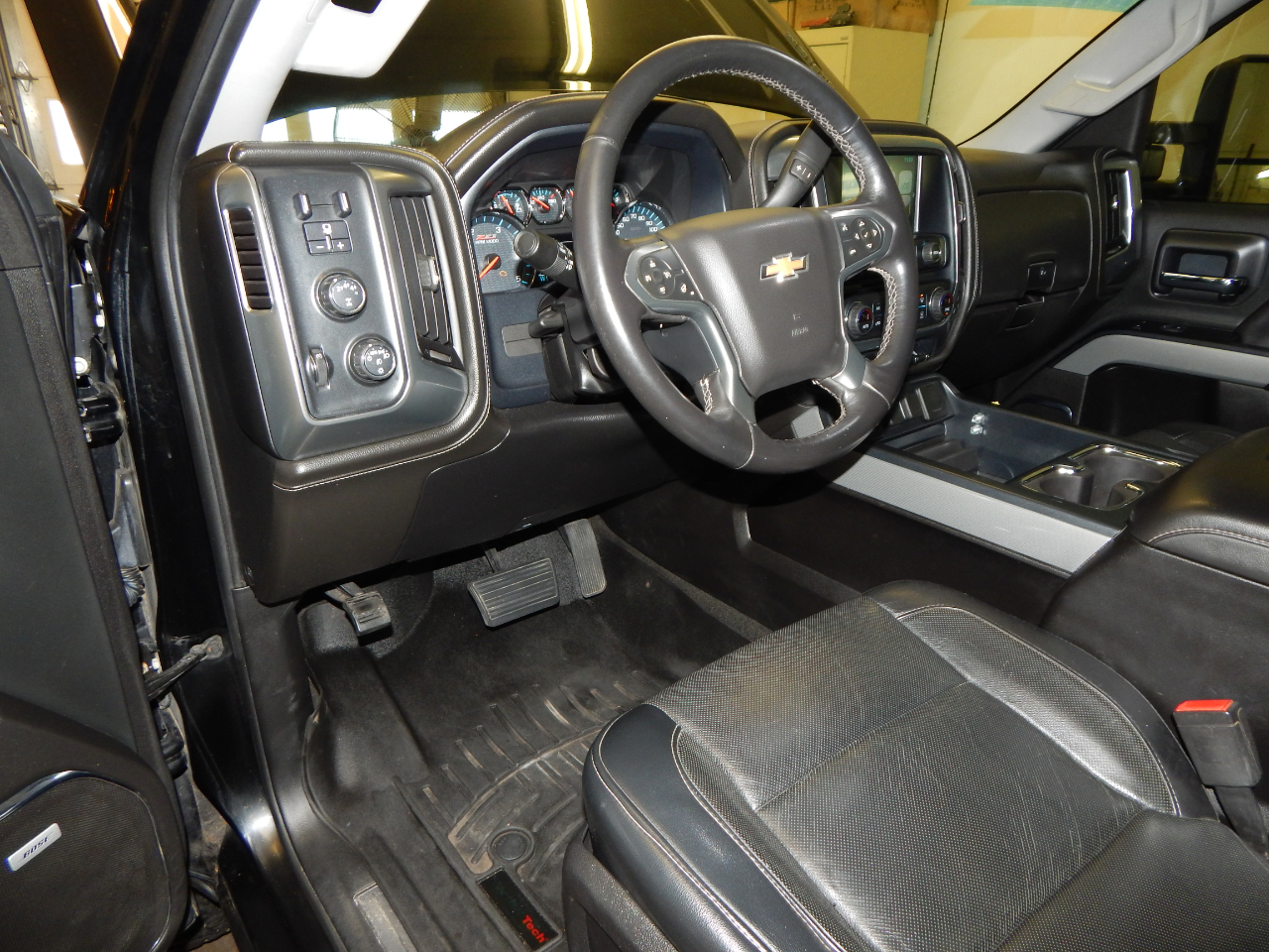 Chevrolet Silverado 2500HD 4WD Crew Cab 167" LTZ 2017