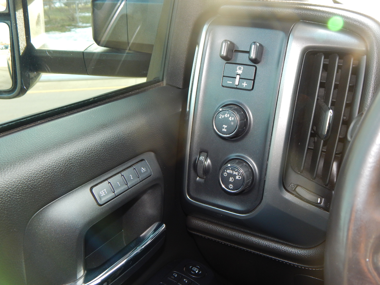 Chevrolet Silverado 2500HD 4WD Crew Cab 167" LTZ 2017