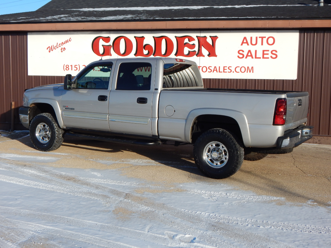 Chevrolet Silverado 2500HD Crew Cab 153" WB 4WD LT 2005