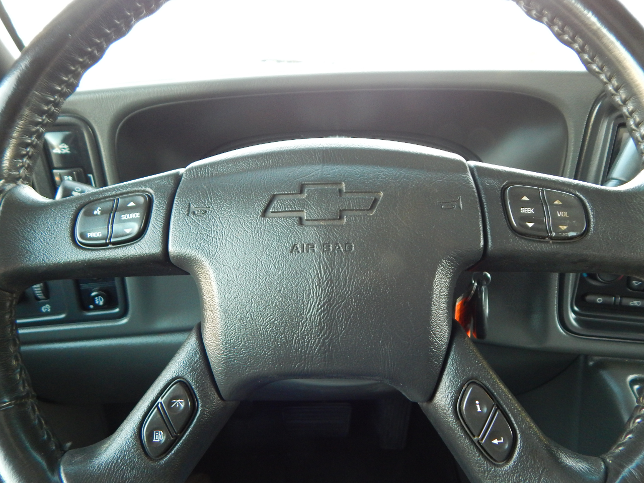 Chevrolet Silverado 2500HD Crew Cab 153" WB 4WD LT 2005