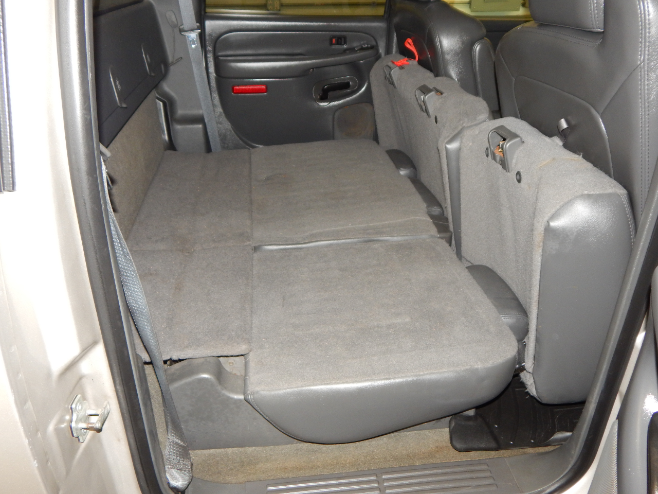 Chevrolet Silverado 2500HD Crew Cab 153" WB 4WD LT 2005