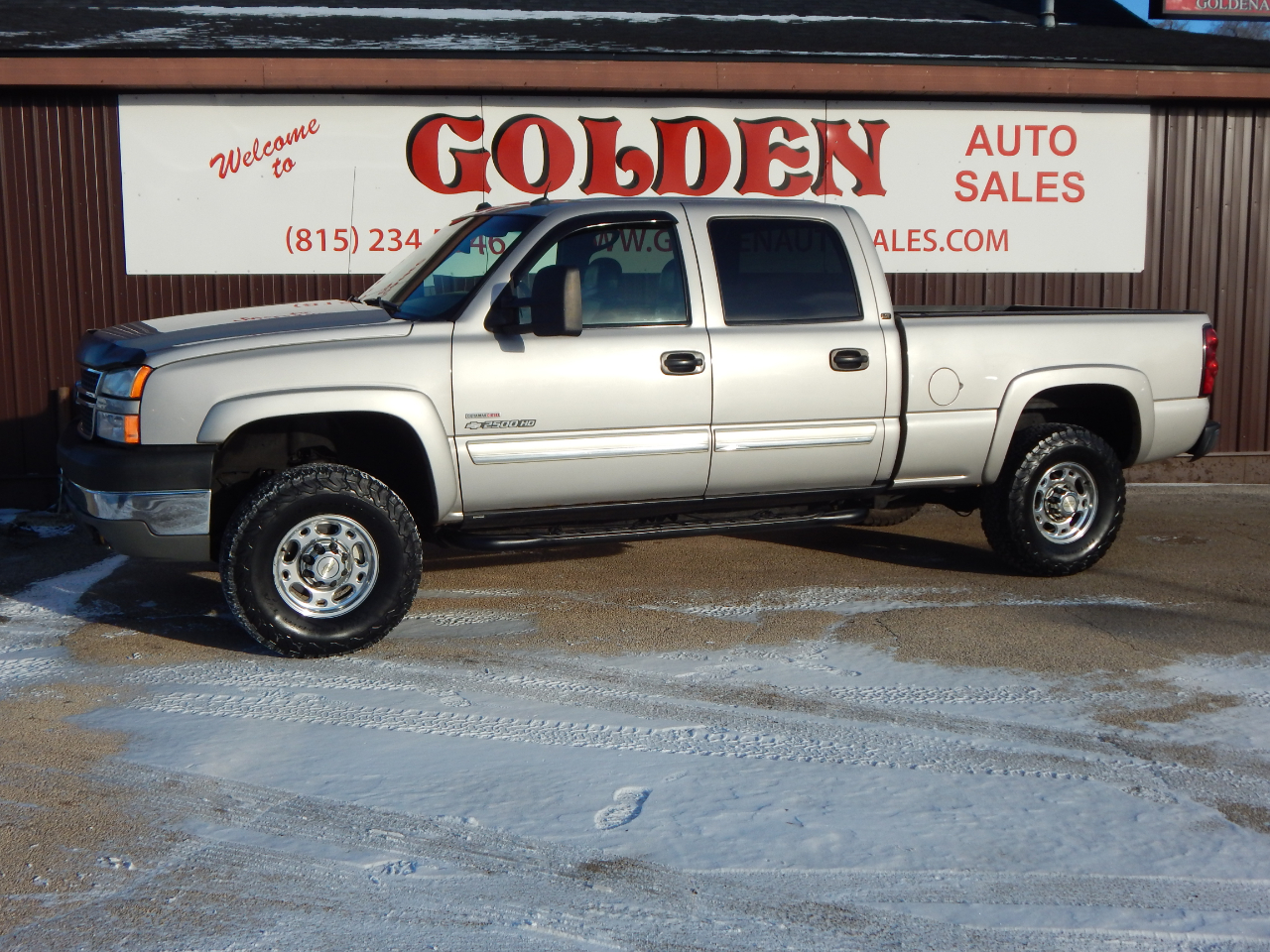 Chevrolet Silverado 2500HD Crew Cab 153" WB 4WD LT 2005