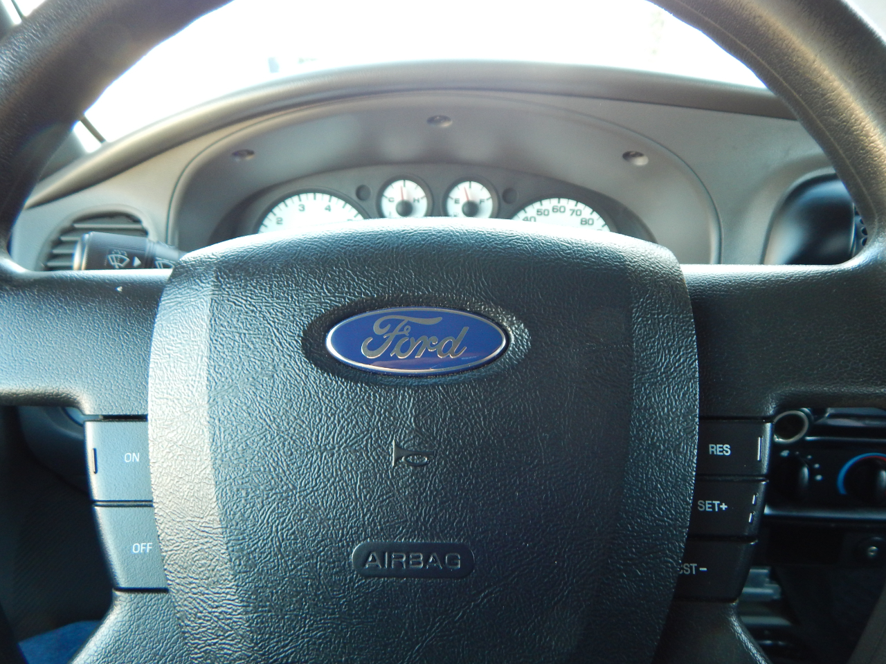 Ford Ranger 4WD 4dr SuperCab 126" Sport 2011