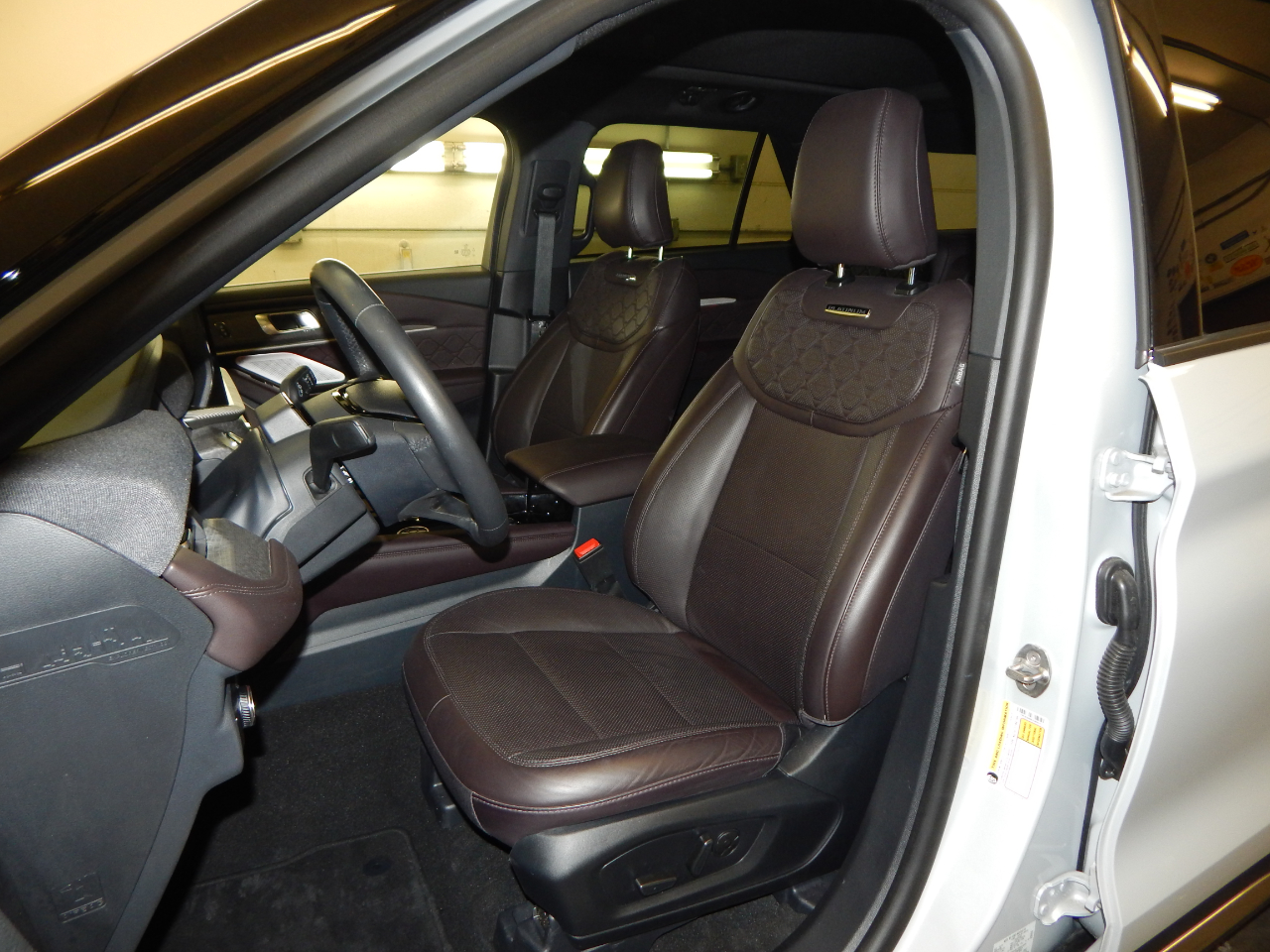 Ford Explorer Platinum 4WD 2025