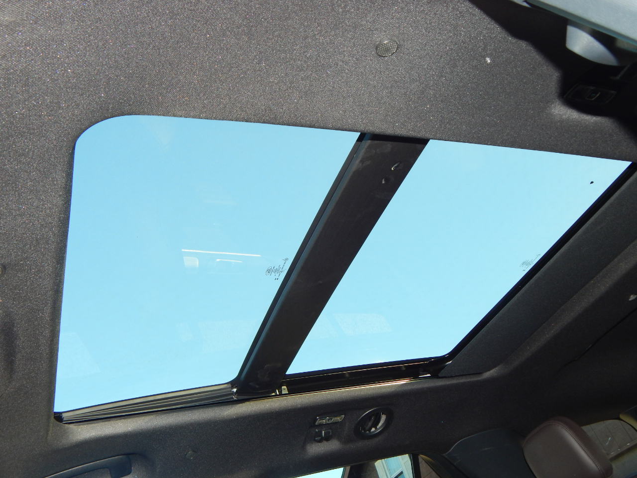 Ford Explorer Platinum 4WD 2025