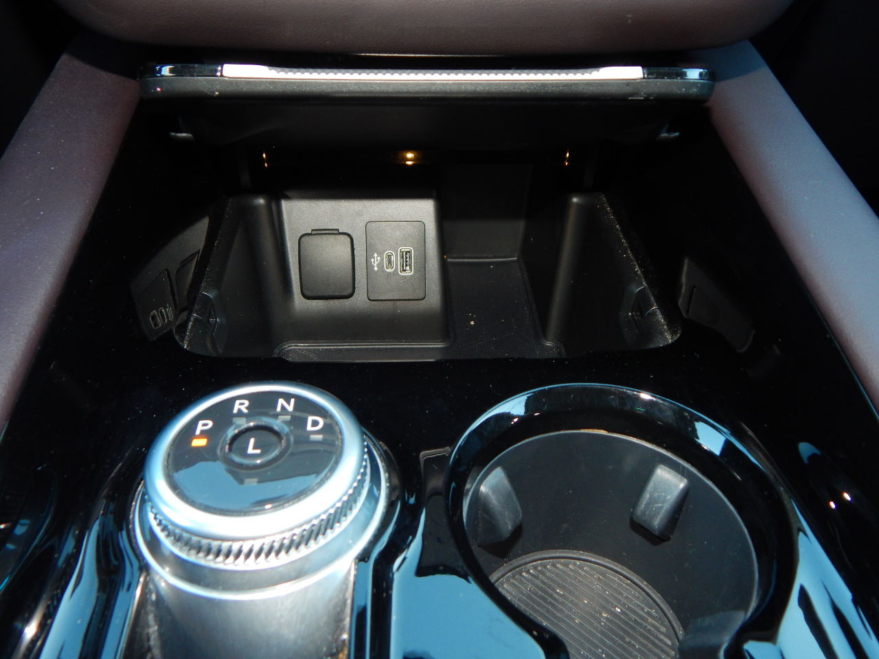 Ford Explorer Platinum 4WD 2025