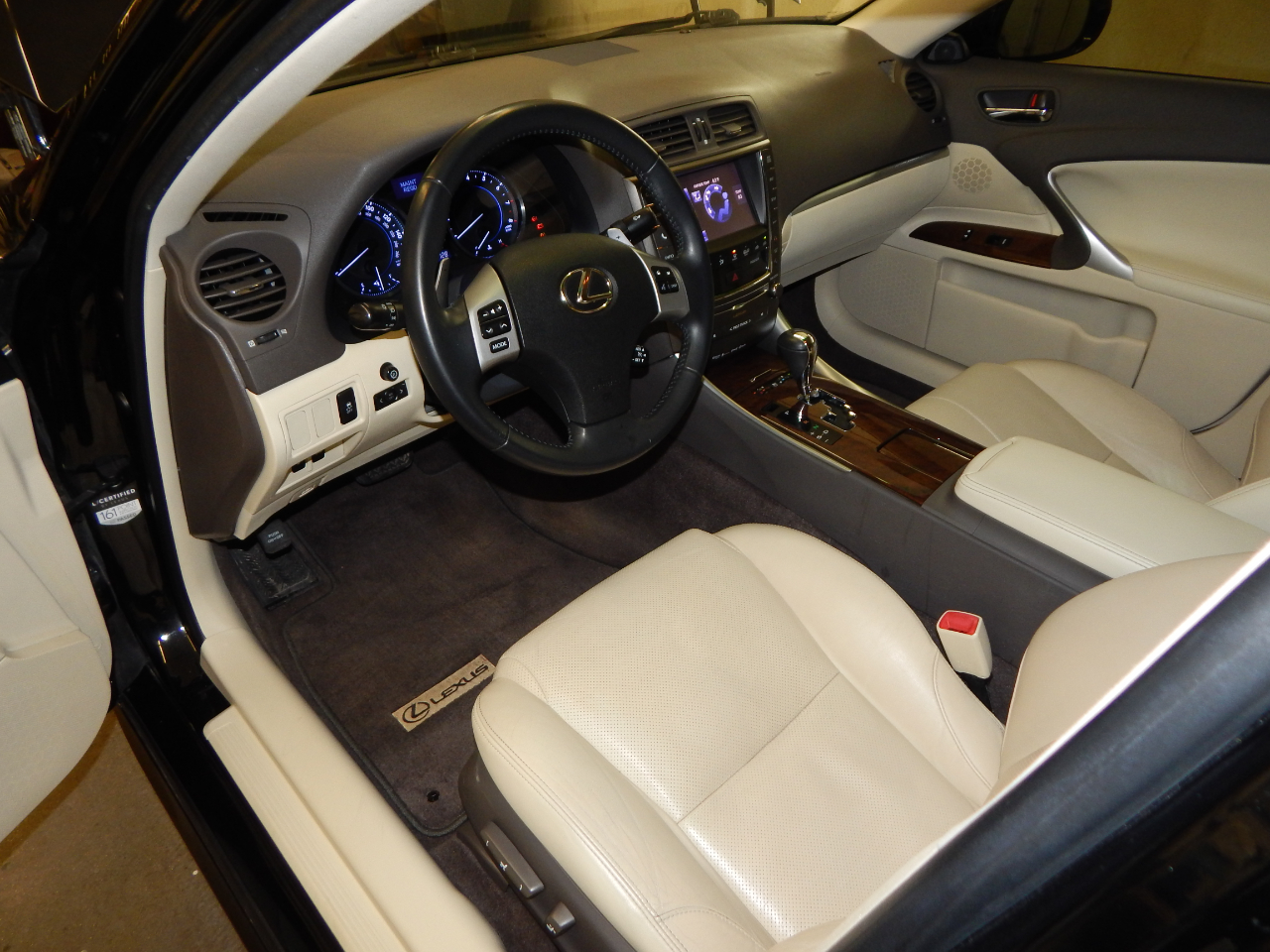 Lexus IS 250 4dr Sport Sdn Auto RWD 2013