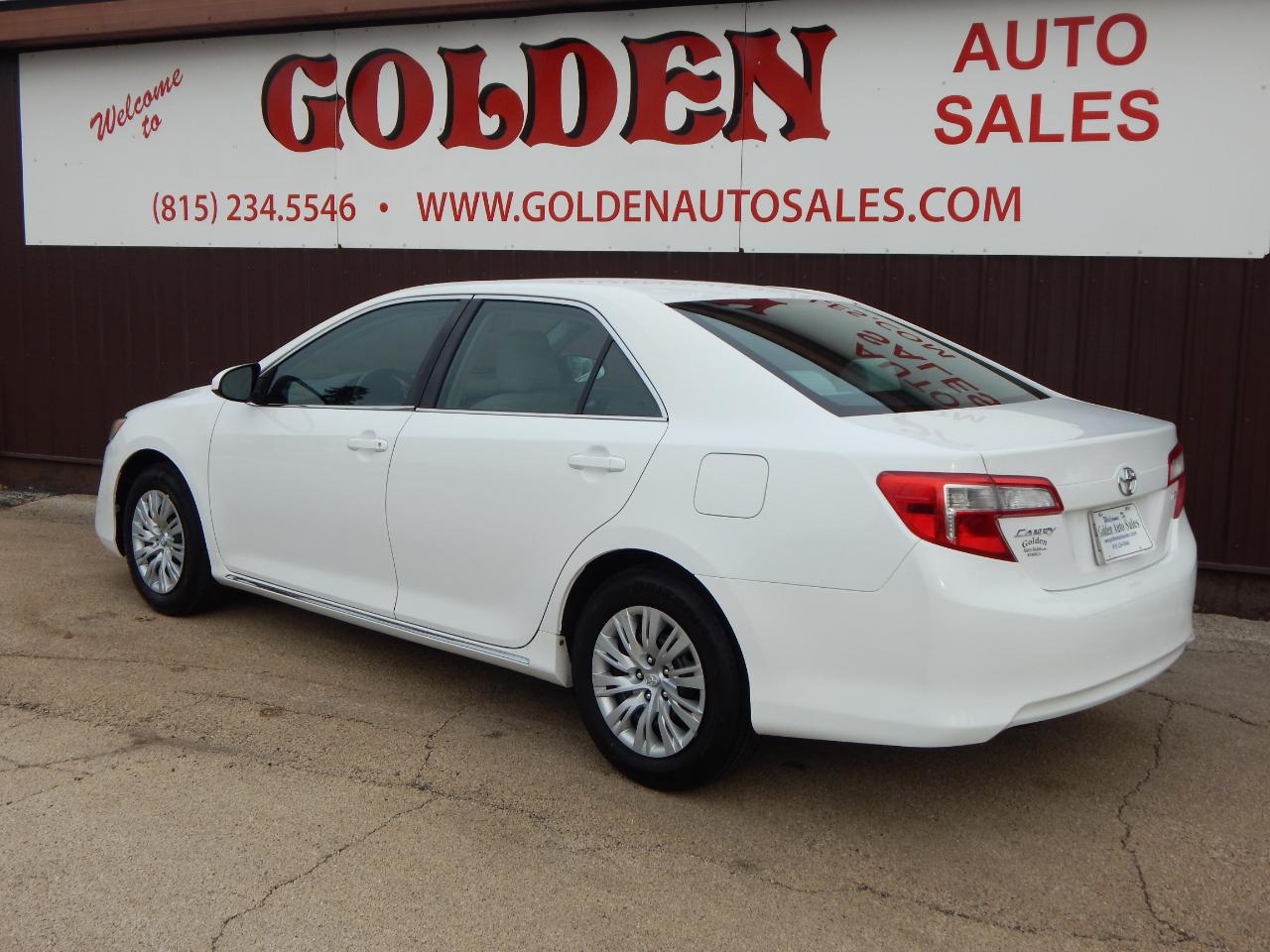Toyota Camry 4dr Sdn I4 Auto LE (Natl) 2013