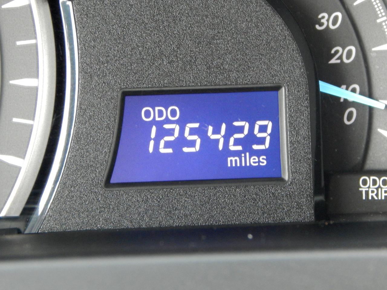 Toyota Camry 4dr Sdn I4 Auto LE (Natl) 2013