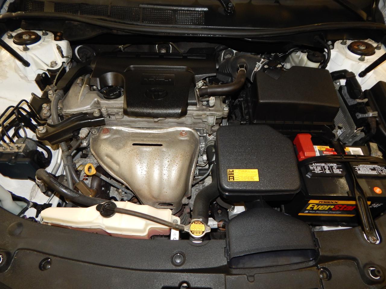 Toyota Camry 4dr Sdn I4 Auto LE (Natl) 2013