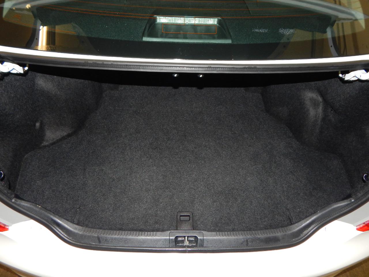 Toyota Camry 4dr Sdn I4 Auto LE (Natl) 2013