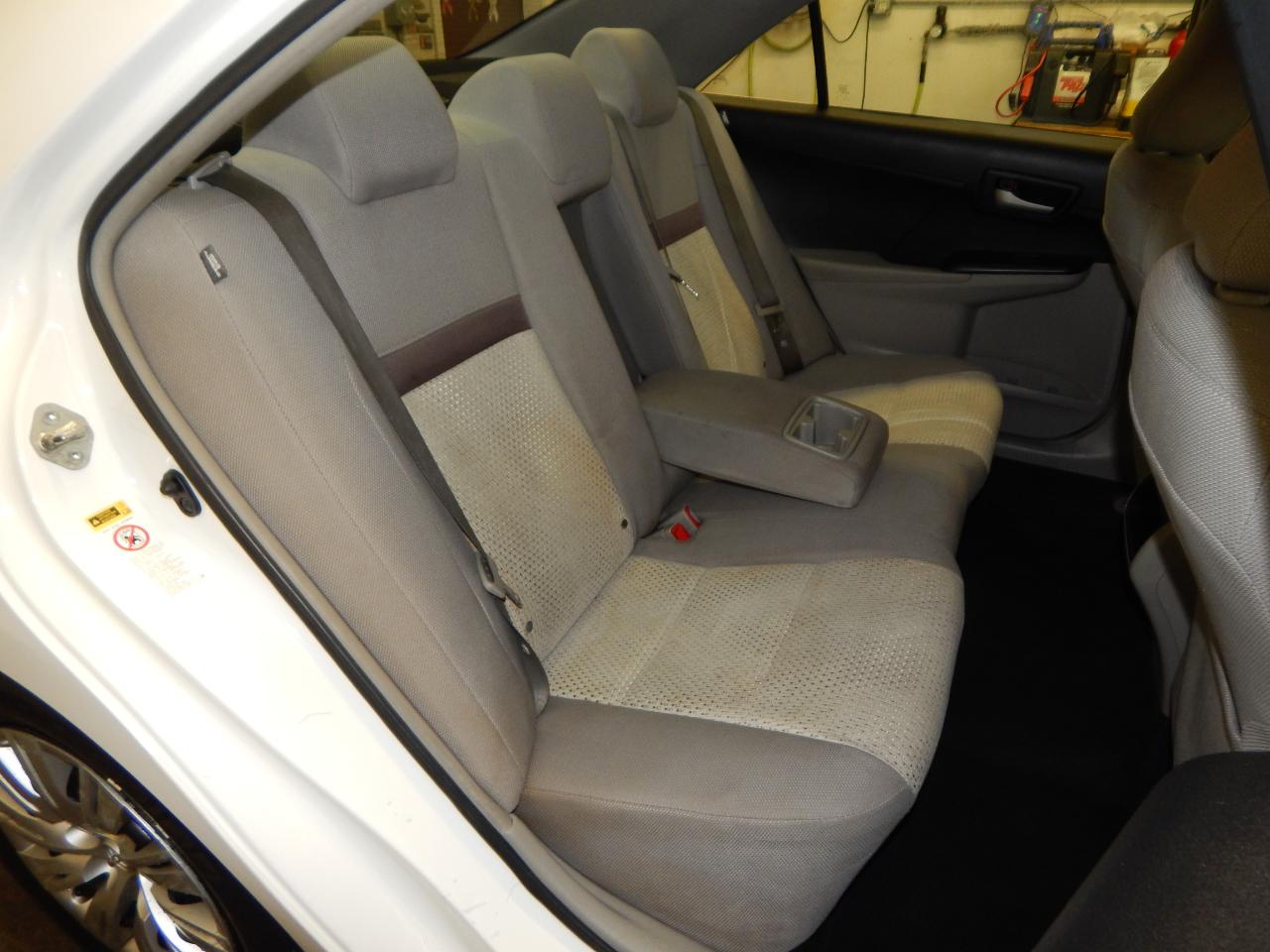 Toyota Camry 4dr Sdn I4 Auto LE (Natl) 2013