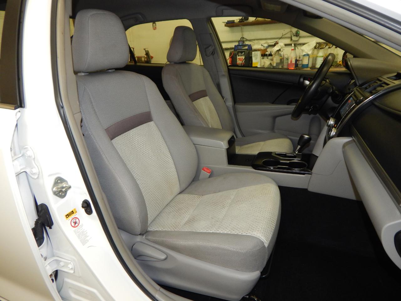 Toyota Camry 4dr Sdn I4 Auto LE (Natl) 2013