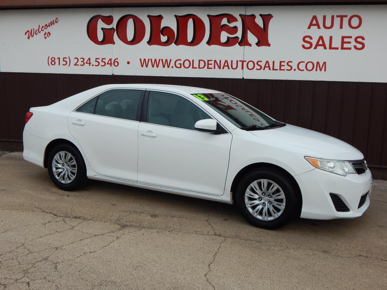 Toyota Camry 4dr Sdn I4 Auto LE (Natl) 2013