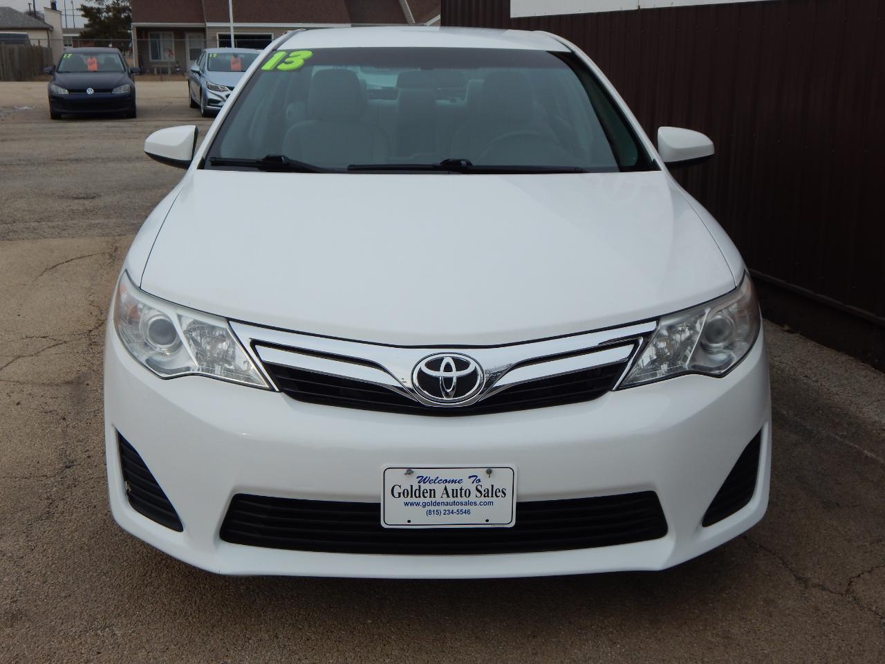 Toyota Camry 4dr Sdn I4 Auto LE (Natl) 2013