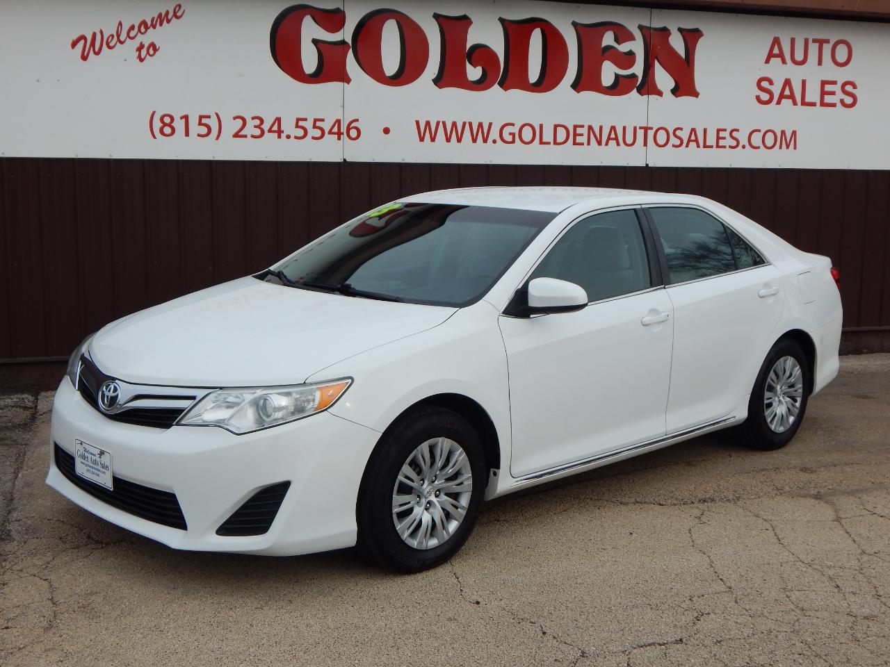 Toyota Camry 4dr Sdn I4 Auto LE (Natl) 2013