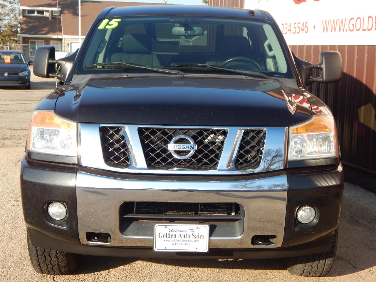 Nissan Titan 4WD Crew Cab SWB SV 2015