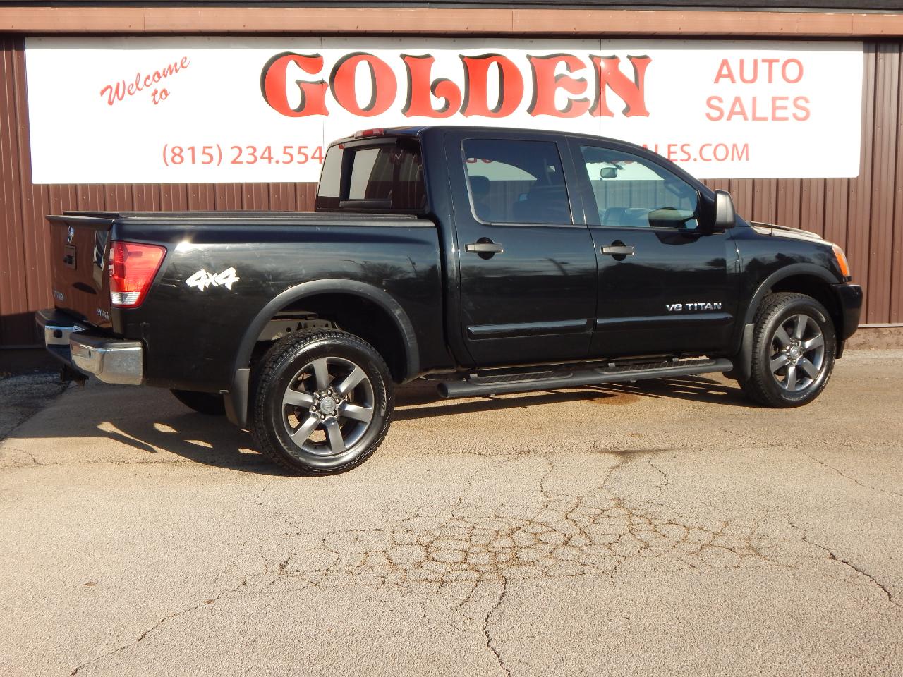 Nissan Titan 4WD Crew Cab SWB SV 2015
