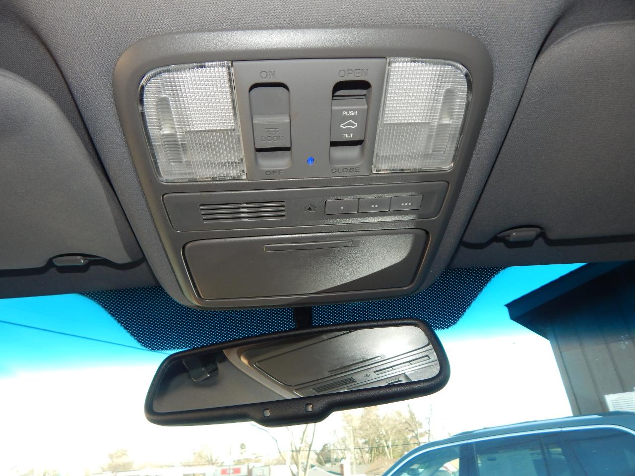 Honda Pilot 2WD 4dr Touring w/RES & Navi 2013