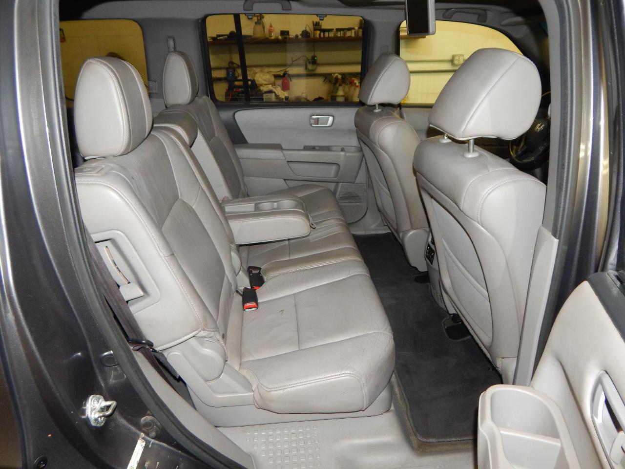 Honda Pilot 2WD 4dr Touring w/RES & Navi 2013